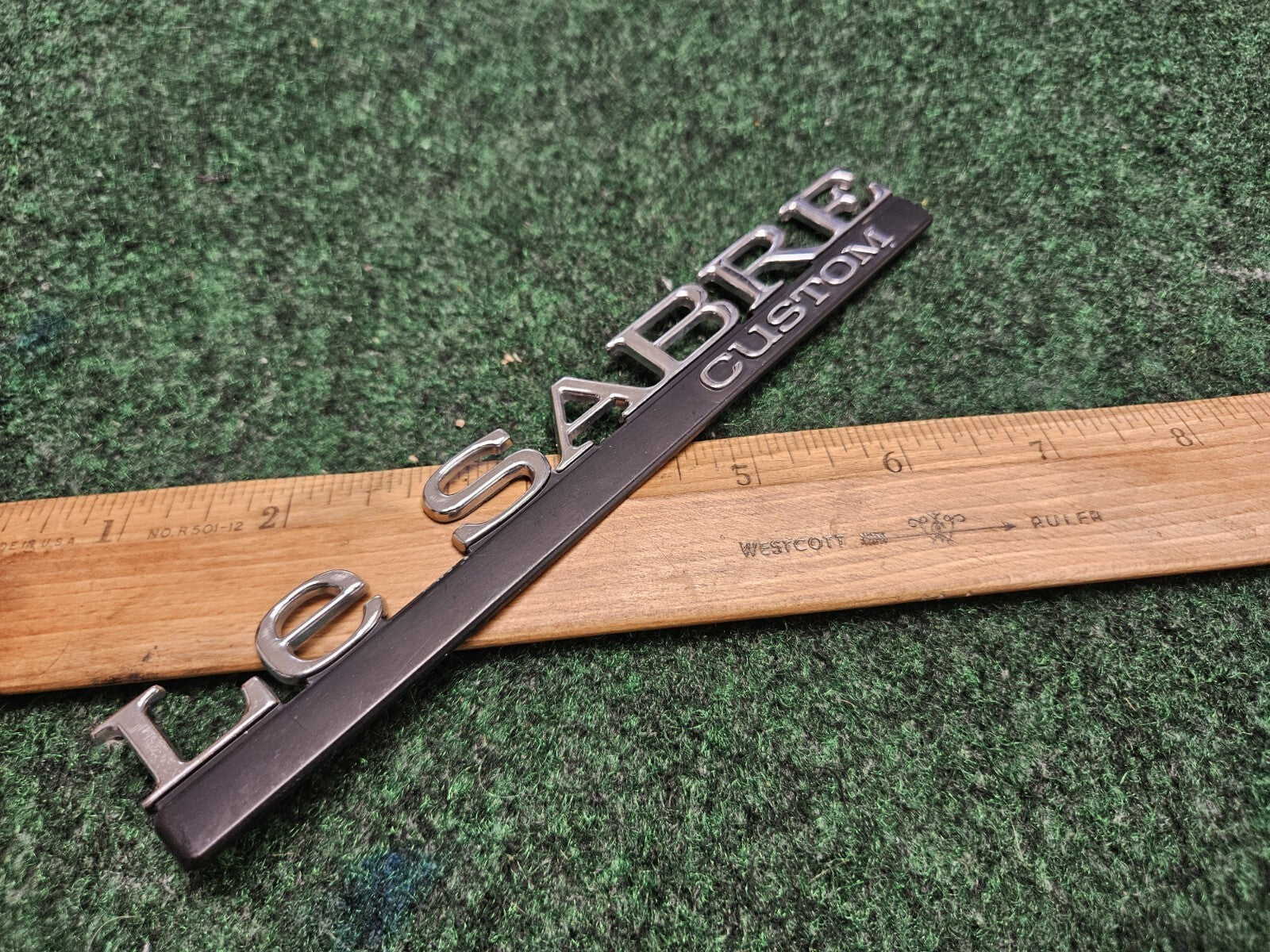 BUICK LESABRE CUSTOM - OEM EMBLEM BADGE SYMBOL LOGO NAME PLATE 6M9