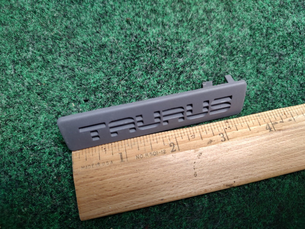 1993 Ford Taurus Dash SHO Emblem Broke Tab 1S2