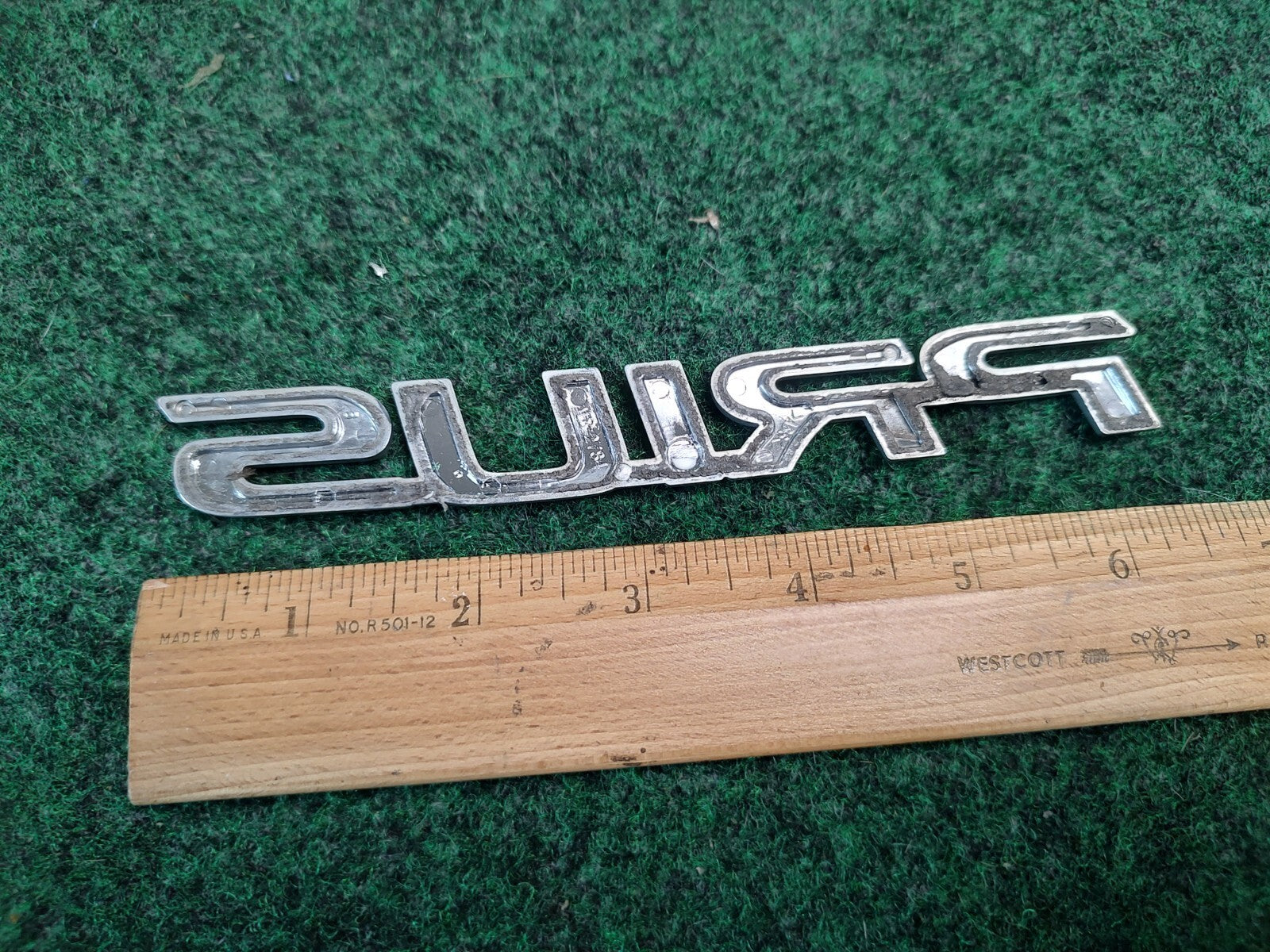 2004-2009 Toyota PRIUS EMBLEM REAR TRUNK Badge Logo NAMEPLATE 2S7