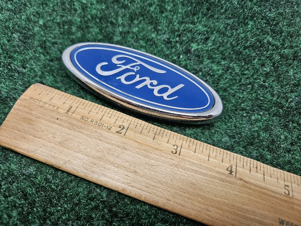 1994-2004 FORD MUSTANG REAR TRUNK LID EMBLEM BADGE ORNAMENT OVAL GL1