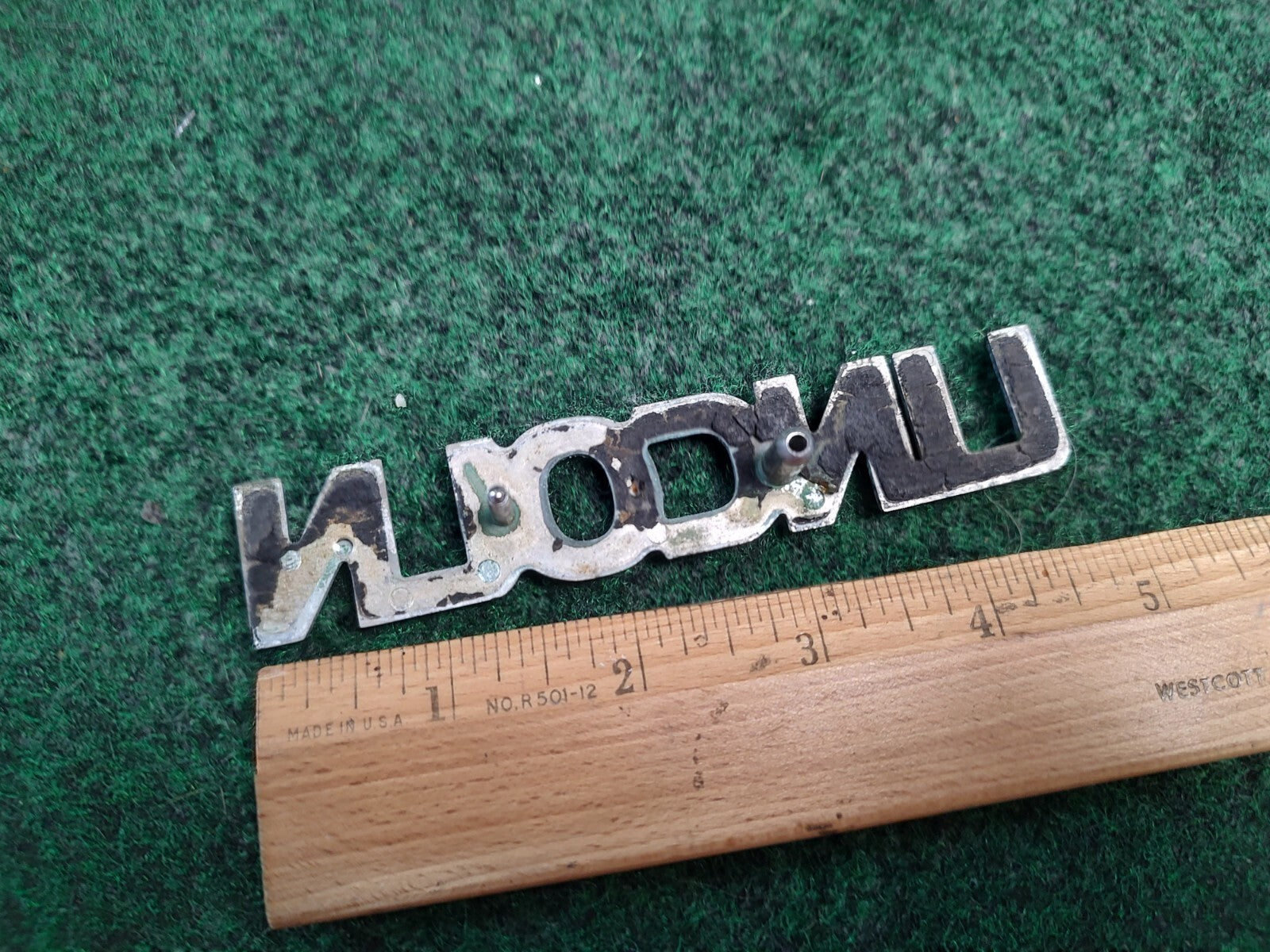 Lincoln OEM  Plastic Emblem Badge Logo Nameplate Name Plate Plastic 3S2