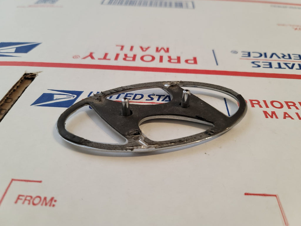 Hyundai 4 Inch Emblem Name Plate Badge Logo OEM 8L3