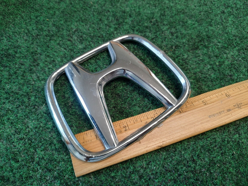 2005-2007 Honda Accord CR-V Front Grille Emblem Badge 75700-S9A-G000 3S8