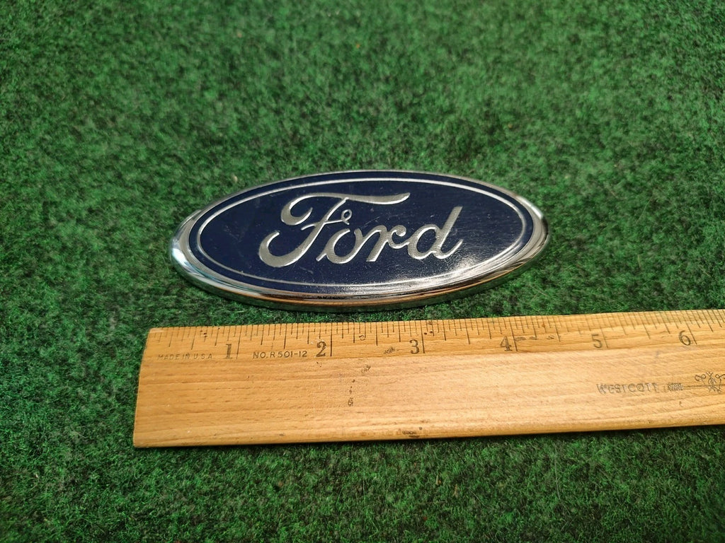 2001-2007 Ford Escape Tailgate Trunk Emblem BADGE YL84-7843500-AB 1S3