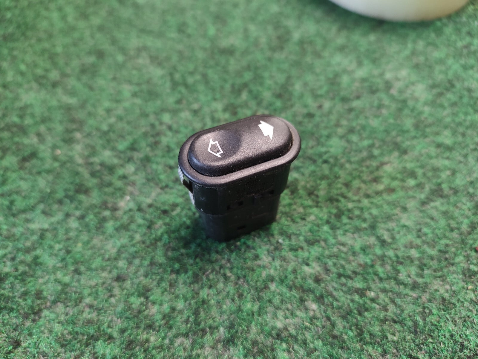 2006 2007 2008 2009 Range Rover Sport Power Seat Switch Control OEM 15B679AA 3L6