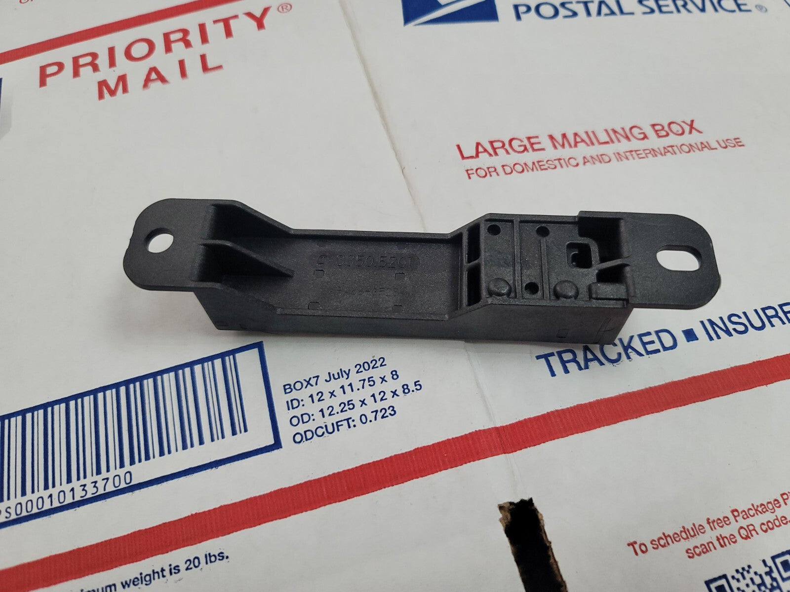 2017 - 2019 MERCEDES GLS450 X166 REAR KEYLESS ENTRY ANTENNA OEM A2059053005 8L6