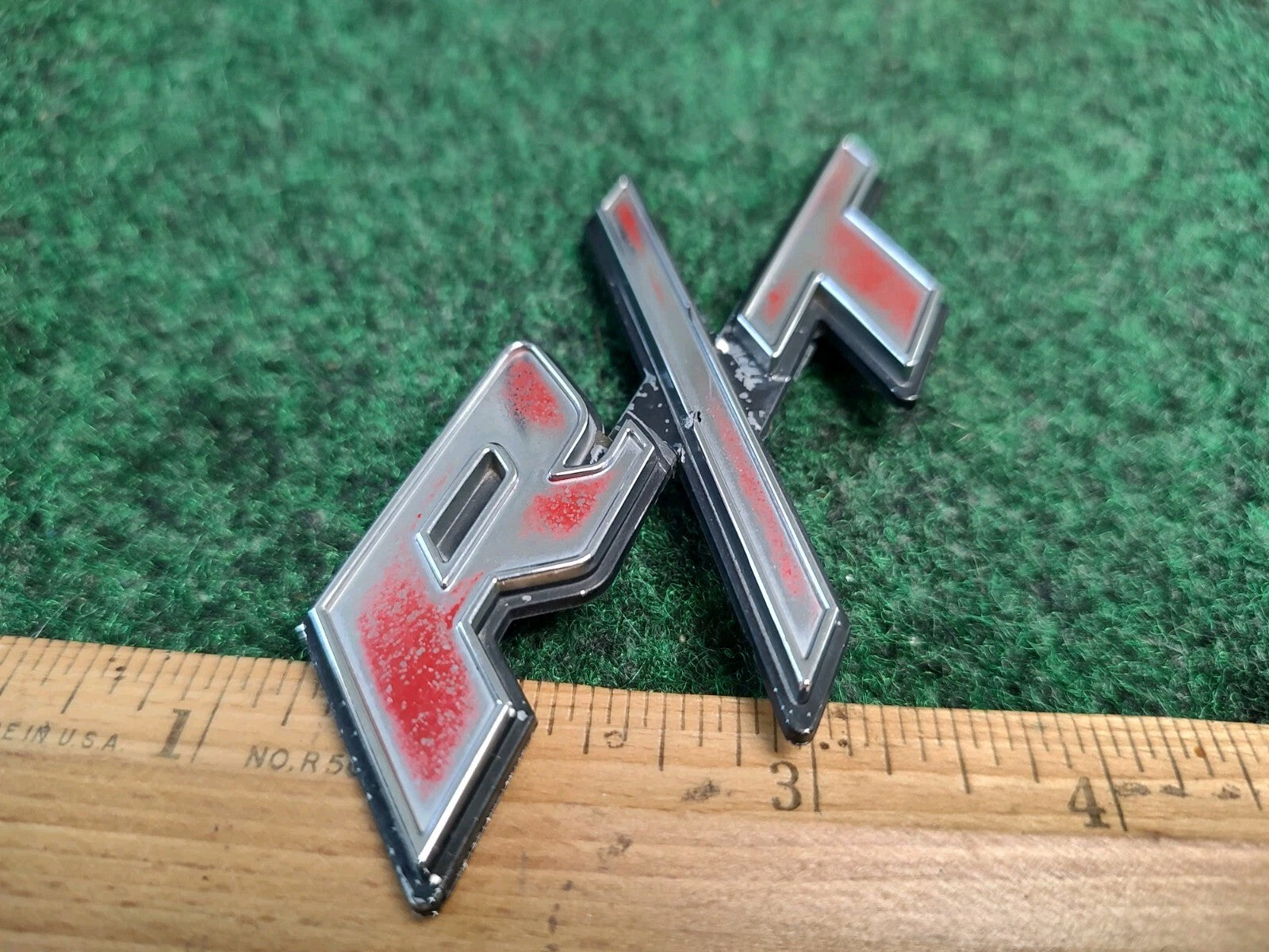 DODGE CHALLENGER CHARGER MAGNUM CALIBER R/T EMBLEM LOGO BADGE SYMBOL 2S2