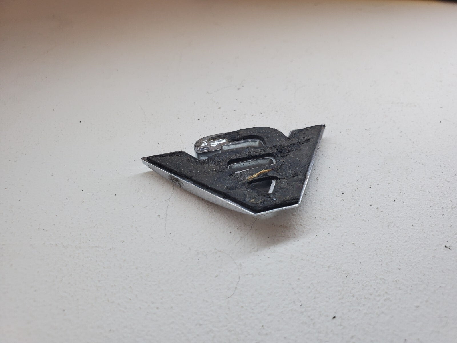 2001-2007 Ford Escape V6 Emblem Logo Letters Badge Side Body Fender (1 pc) 5L1