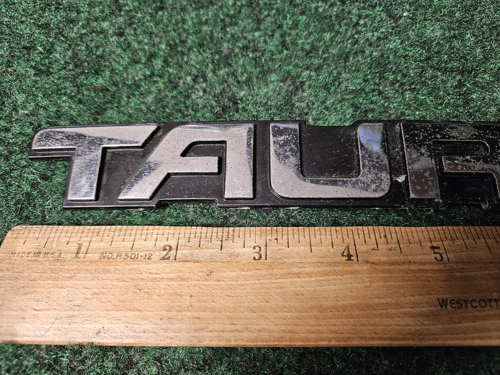 1989 1992 1993 1994 Ford Taurus Rear Nameplate Badge Emblem F2DB-5443550-BA 5M1