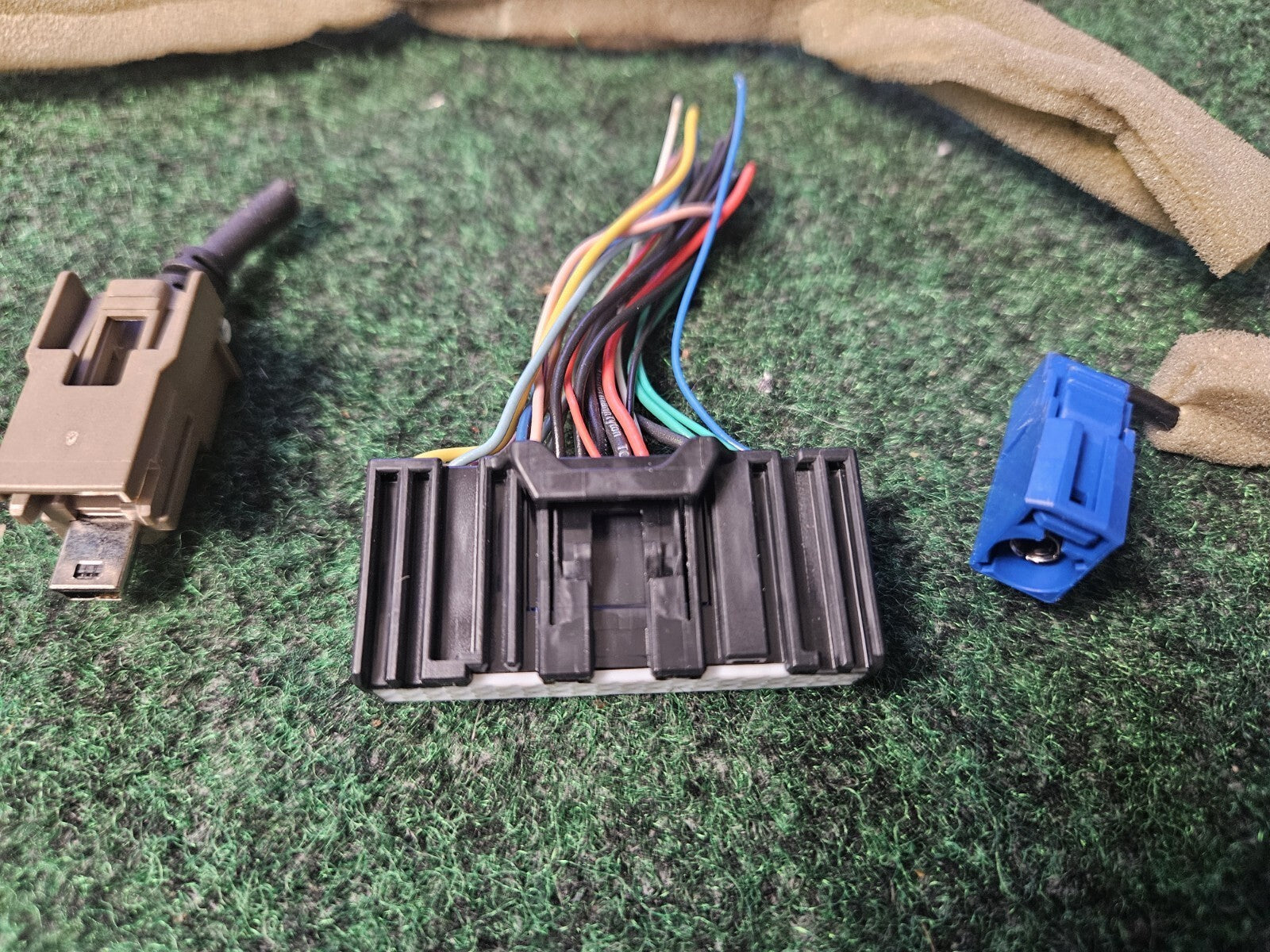 INFINITI Q50 Q60 Q70L QX30 QX60 TELEMATICS COMMUNICATION MODULE Pigtail Wire 4M7