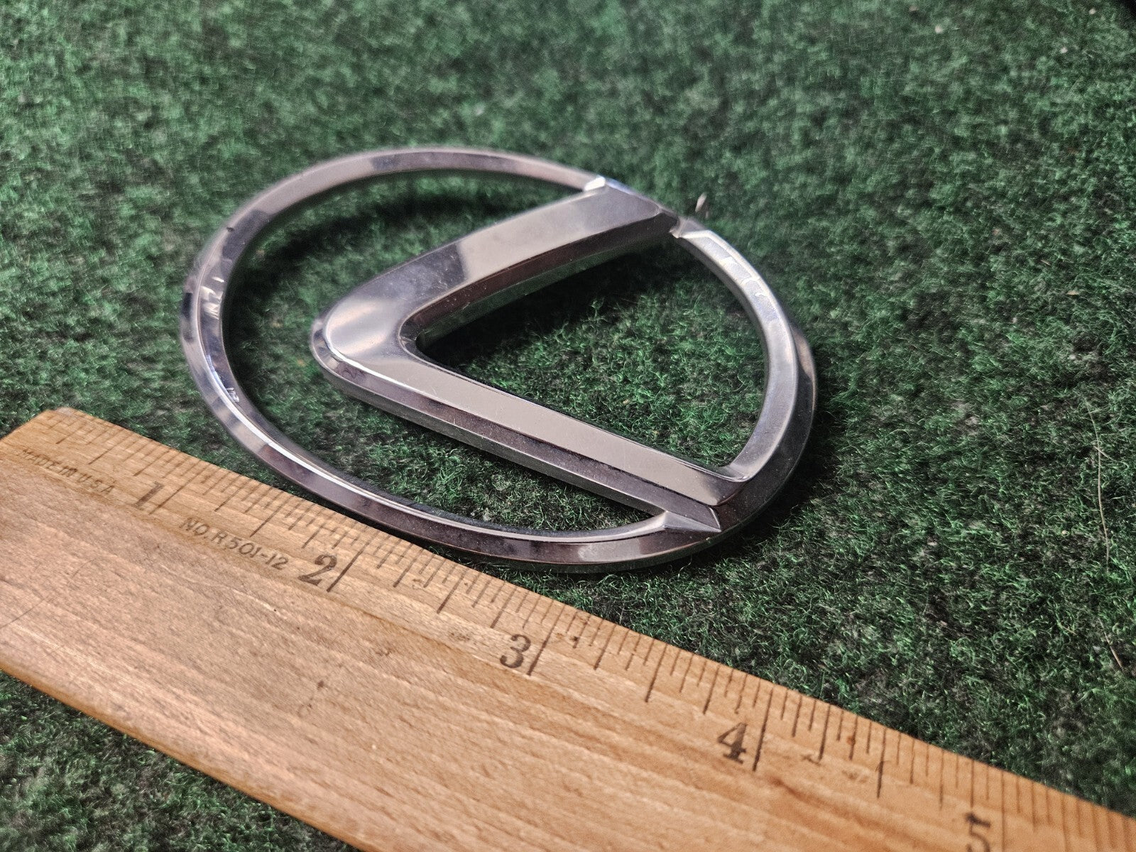 1992-1996 LEXUS ES300 ES 300 REAR EMBLEM BADGE SYMBOL LOGO  2198 OEM 4S7