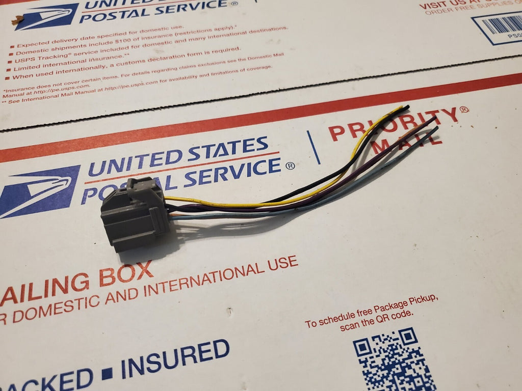 Unkown Make / Model 5 Pin Wiring Wire Pigtail Connector 4L5