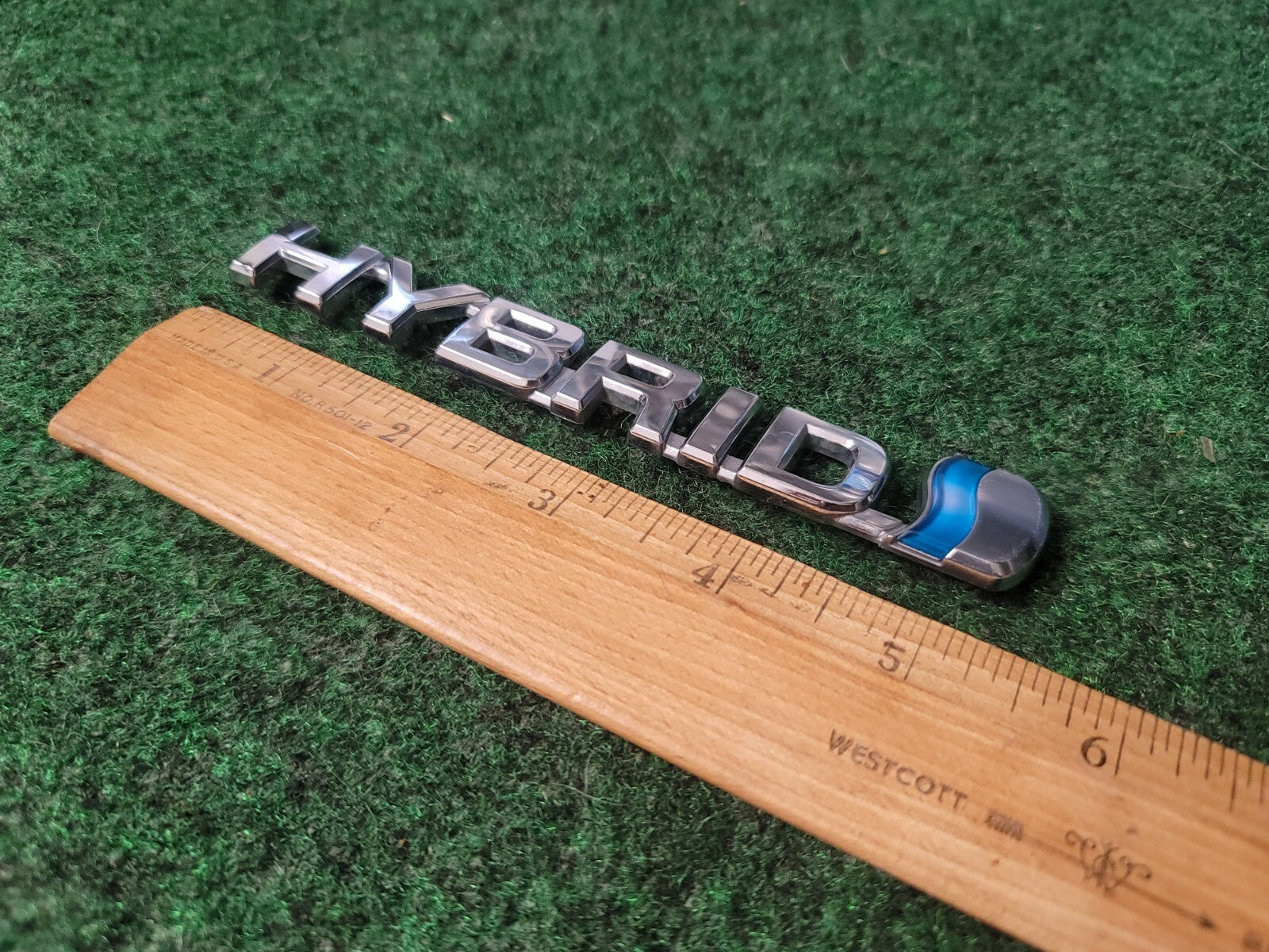07 08 09 TOYOTA PRIUS HYBRID SIDE FENDER EMBLEM LOGO BADGE SYMBOL USED 5S8