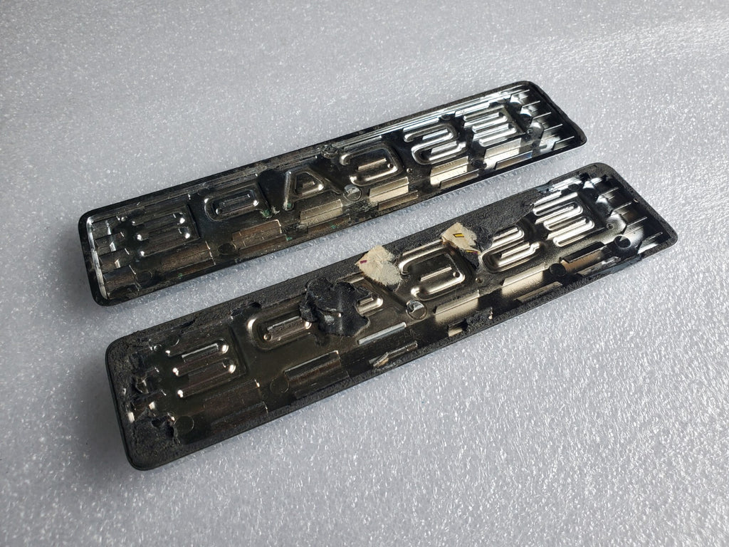(2) 2008 09 10 11 12 FORD ESCAPE XLT REAR GATE CHROME EMBLEM LOGO BADGE OEM 2L3