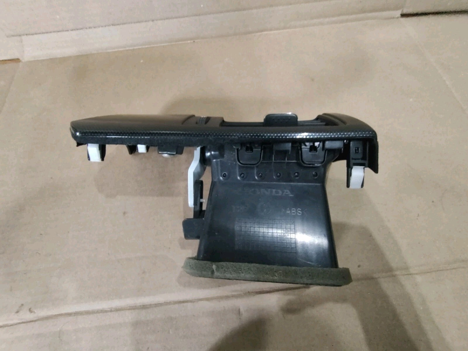2013-2015 HONDA ACCORD DRIVER SIDE DASH AIR VENT TRIM BEZEL OEM 77620-T2F-A0 BS3