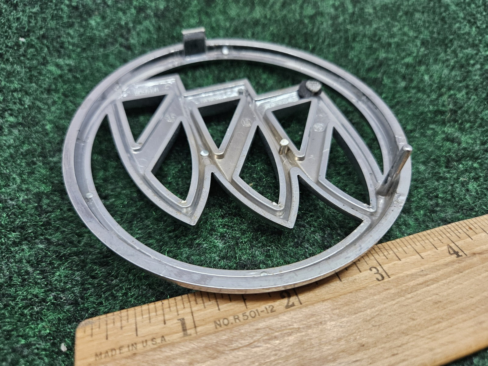 Buick OEM Allure Lacrosse Lucerne Chrome Rear Emblem Badge Logo  20795277 GL1
