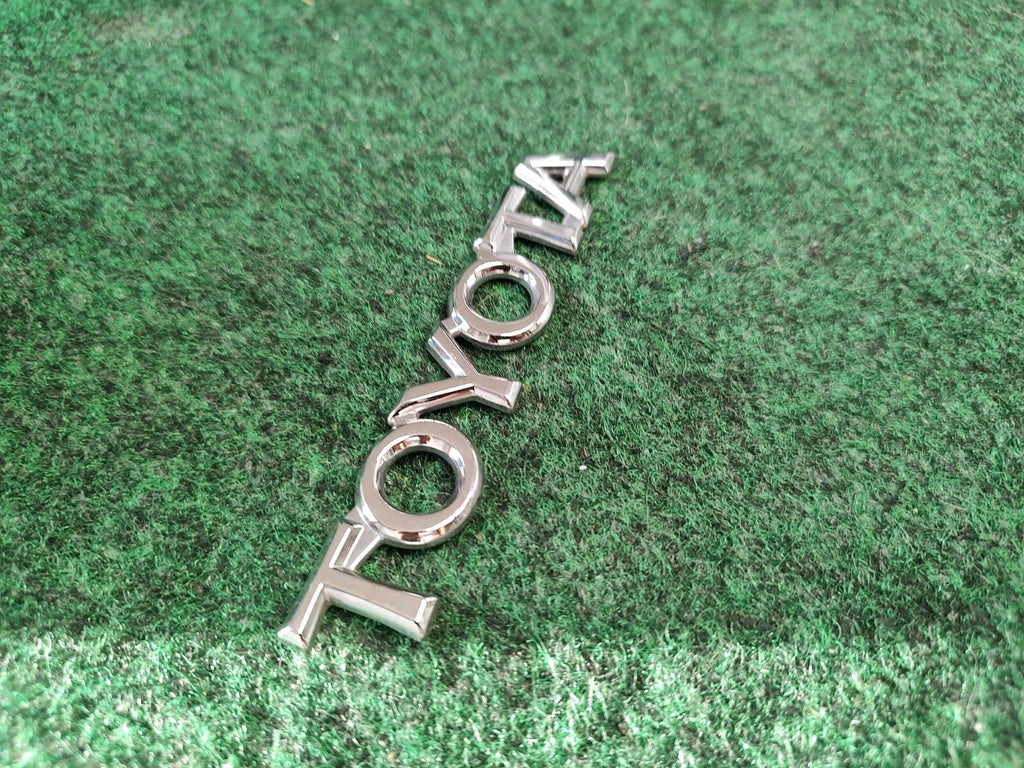 Toyota OEM Chrome Plastic Emblem Badge Logo Nameplate Name Plate Insignia 1S1