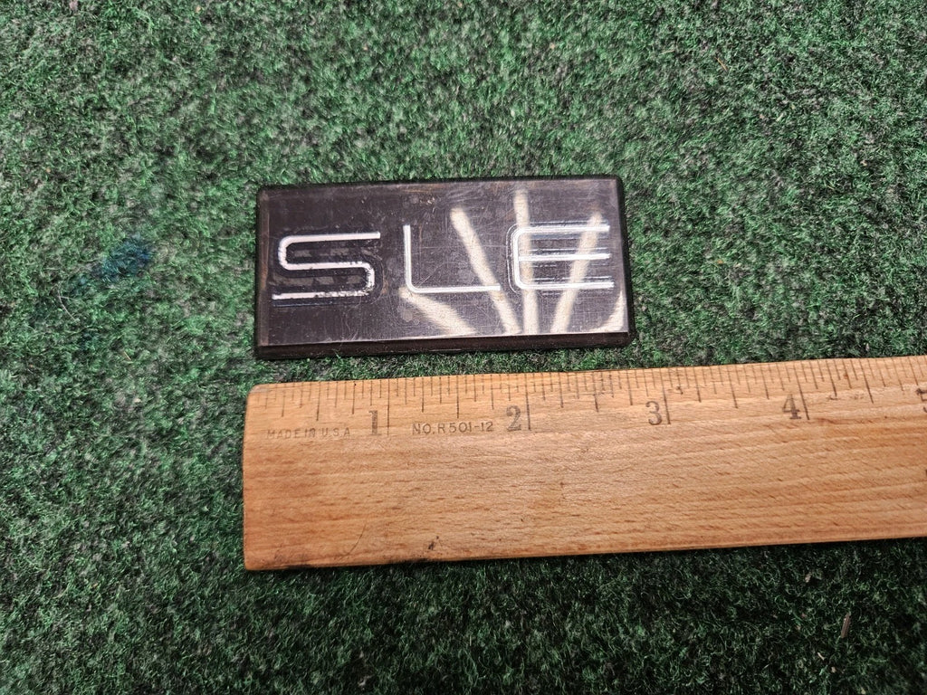 GMC SIERRA CHEVY SILVERADO TRUCK SLE EMBLEM LOGO BADGE SIGN SYMBOL USED 5M2