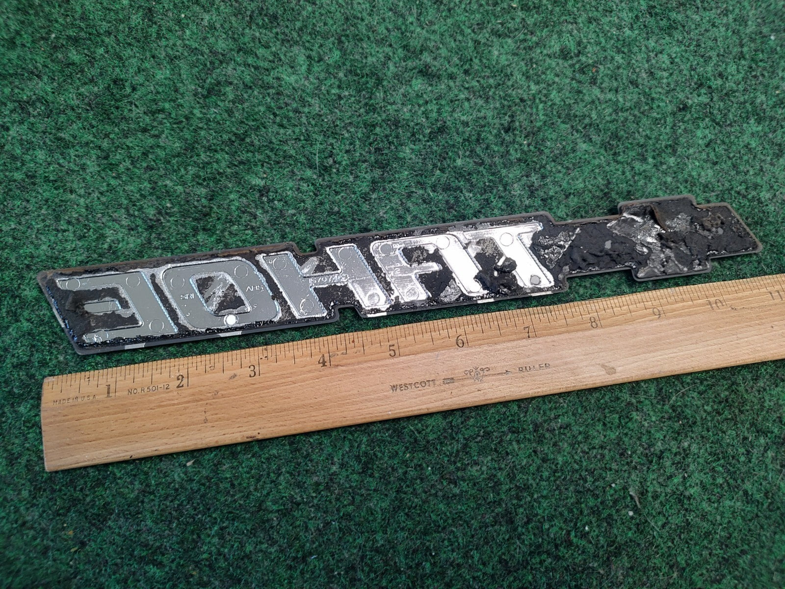Chevy 2000-2006 Tahoe Front Door Tailgate Emblem Badge Logo Name 15707463 4S4