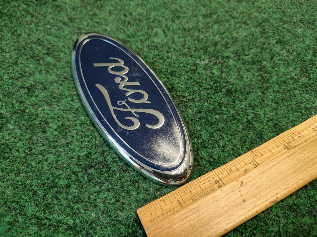 FORD EXPLORER CIRCA '03 REAR BLUE OVAL EMBLEM 1L24 15402 A16 AA 2S8