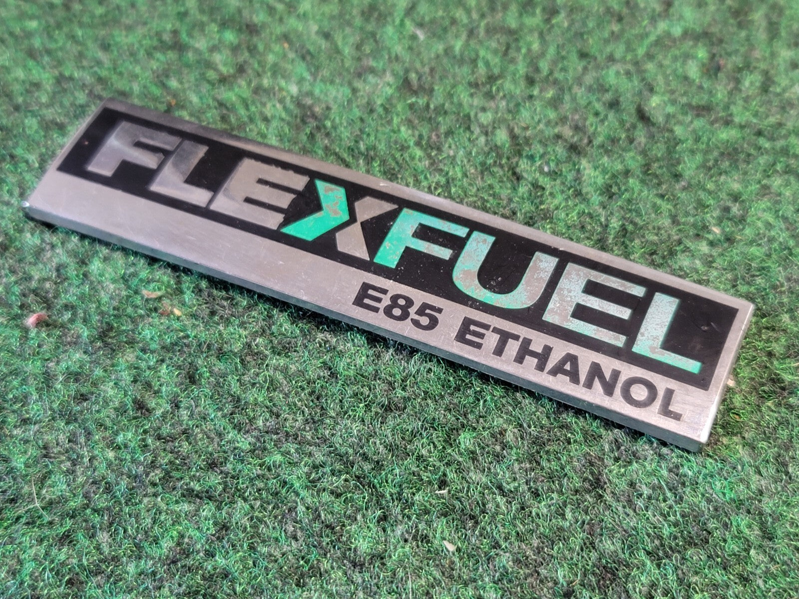 Chevy GMC GM OEM Flex Fuel E85 Ethanol Emblem Badge Logo Nameplate 15910900 1M6
