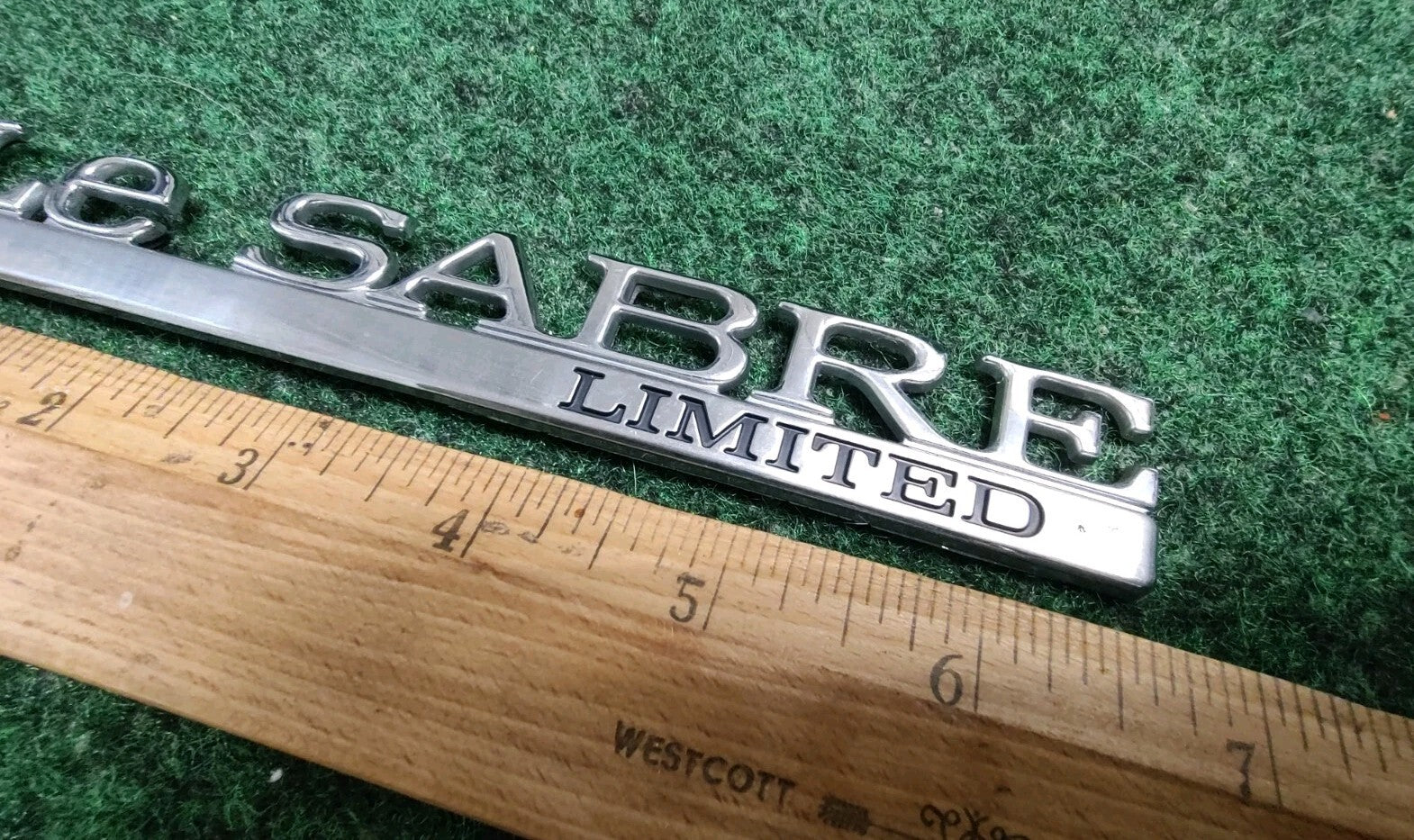 97 98 99 BUICK LESABRE LIMITED REAR LID SIDE EMBLEM LOGO BADGE SYMBOL OEM 5S5