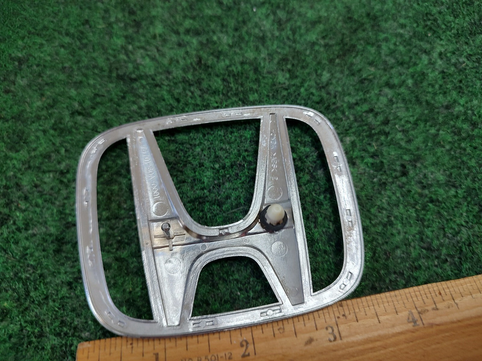 2003-2005 HONDA ACCORD SEDAN REAR TRUNK CENTER EMBLEM BADGE LOGO SYMBOL 4S2