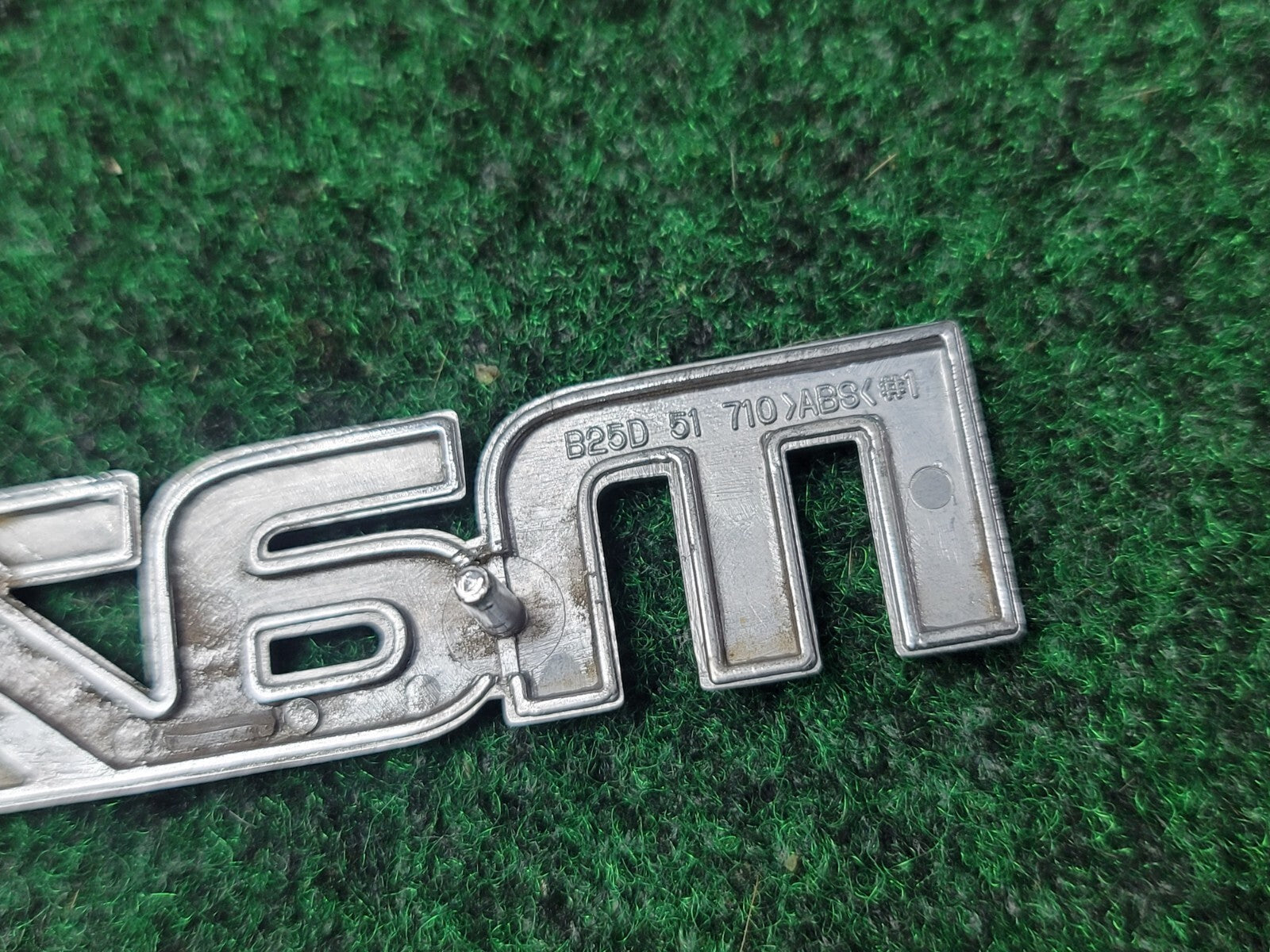 1999 00 2001 2002 2003 Mazda Protege Rear Trunk Nameplate Emblem B25D-51-710 1M1