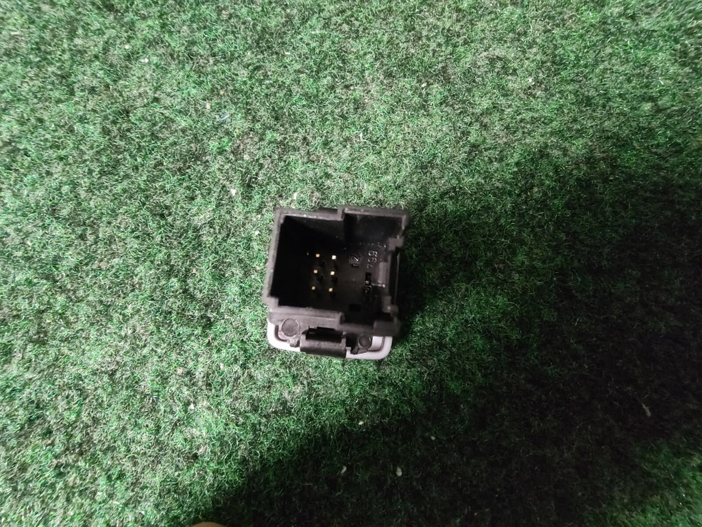 2013-2020 Ford Fusion Trunk Lid Release Switch Button DG9T-19B514-AAW OEM 3S5