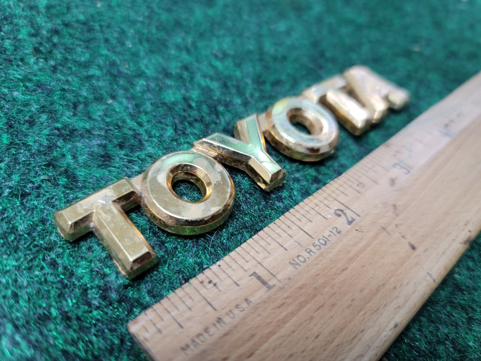 Toyota Camry Emblem Logo Letter Badge Trunk Rear Gold 4 Inch OEM Name Plate 10L3