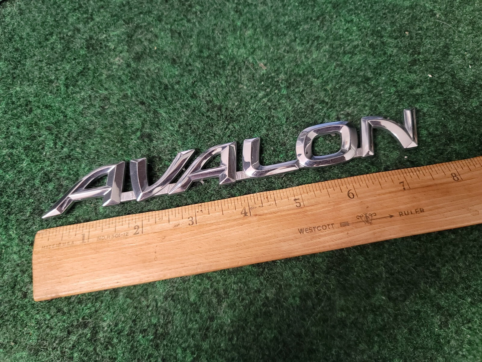2000-2004 Toyota Avalon Rear Trunk Lid Tailgte Emblem 75442AC030 OEM 5S8