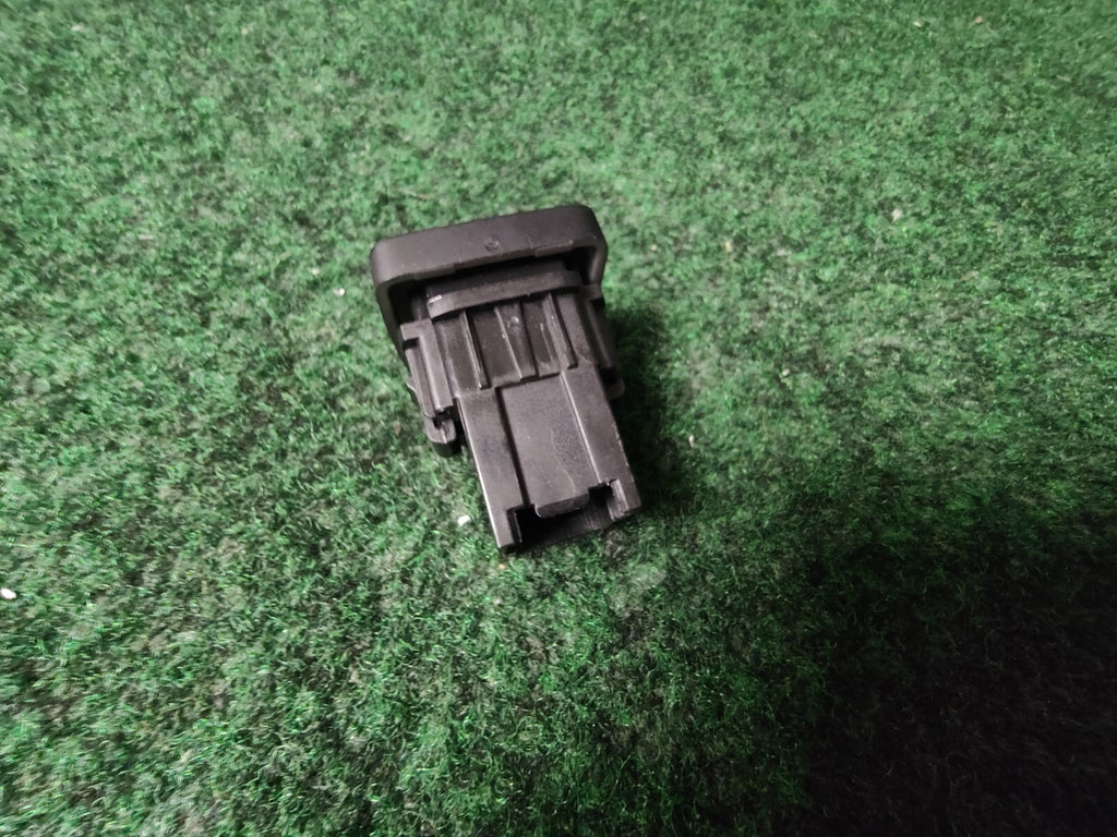2013-2020 Ford Fusion Trunk Lid Release Switch Button DG9T-19B514-AAW OEM 3S5