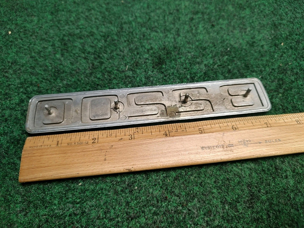 1986-1993 MAZDA B2200 SIDE FENDER EMBLEM BADGE SYMBOL LOGO NAMEPLATE 2S4
