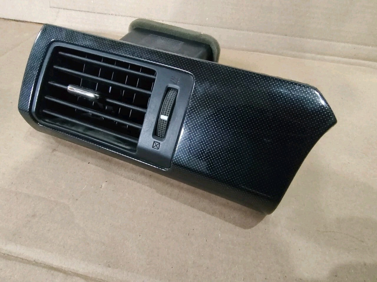 2013-2015 HONDA ACCORD DRIVER SIDE DASH AIR VENT TRIM BEZEL OEM 77620-T2F-A0 BS3