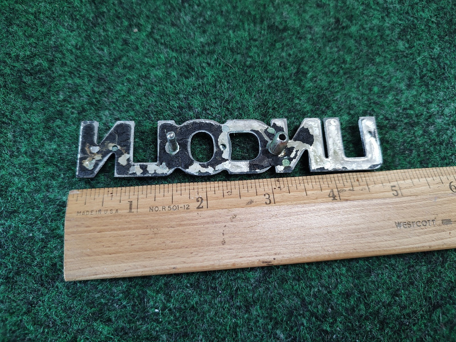 Lincoln OEM  Plastic Emblem Badge Logo Nameplate Name Plate Plastic 4S1