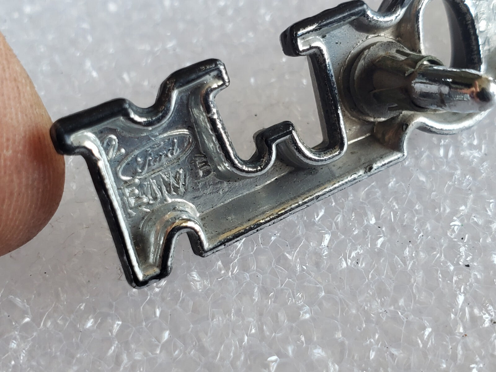 Lincoln OEM Chrome Black Metal 3 3/8" Emblem Badge Logo Name E1WE-5442550-AB VNT