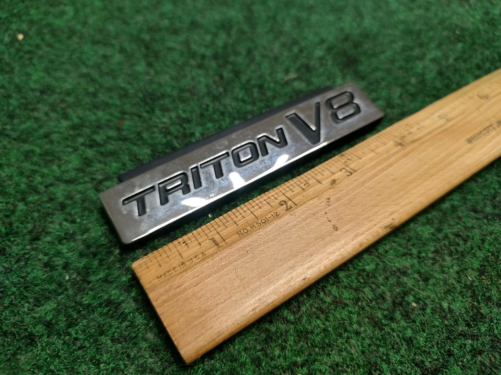 1997-2003 FORD F-150 F150 FRONT FENDER EMBLEM BADGE NAMEPLATE TRITON V8 2S4