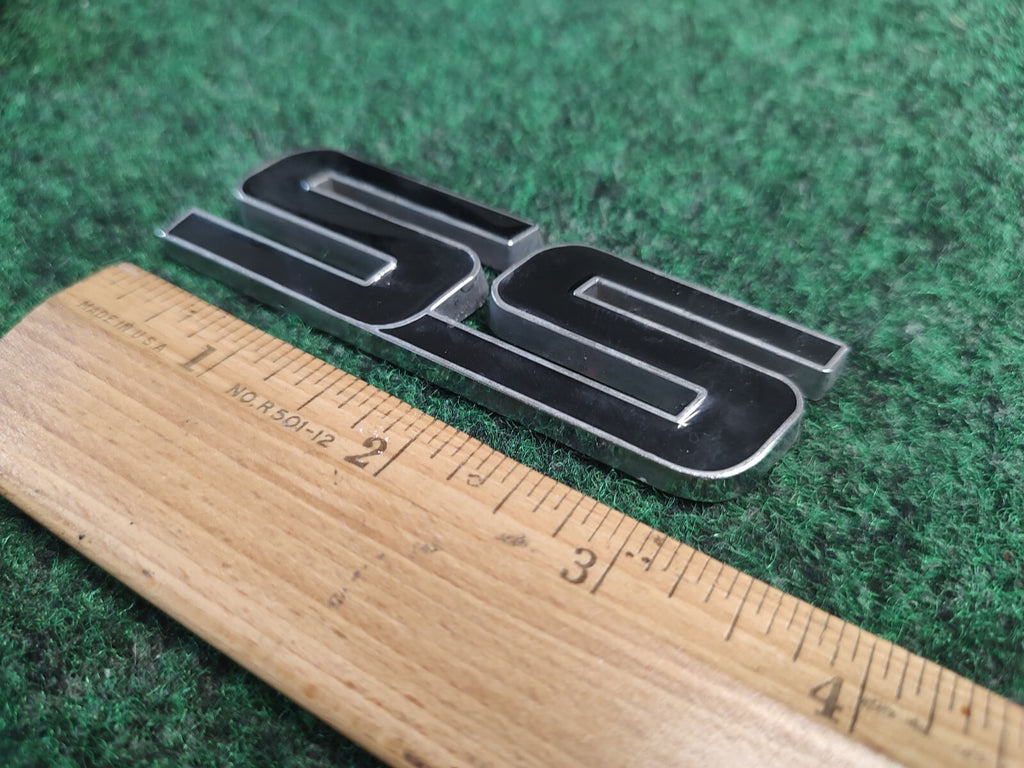 OEM Trunk and Fender SS Emblem Badge Pearl White Fits 06-19 Chevrolet 4S3