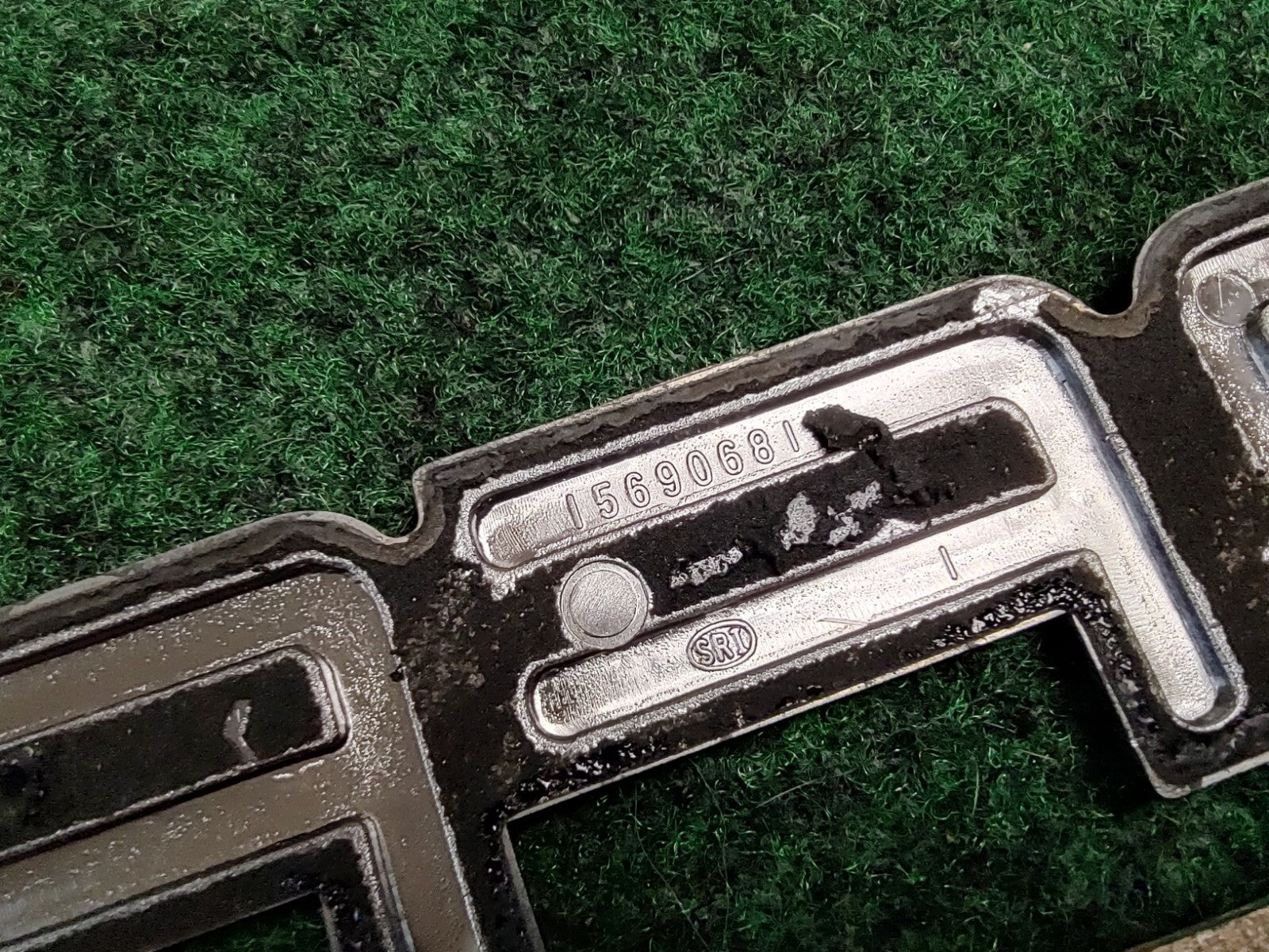 1995-2005 GMC Safari Rear Door Emblem Badge Logo Nameplate Name 15690681 2S3