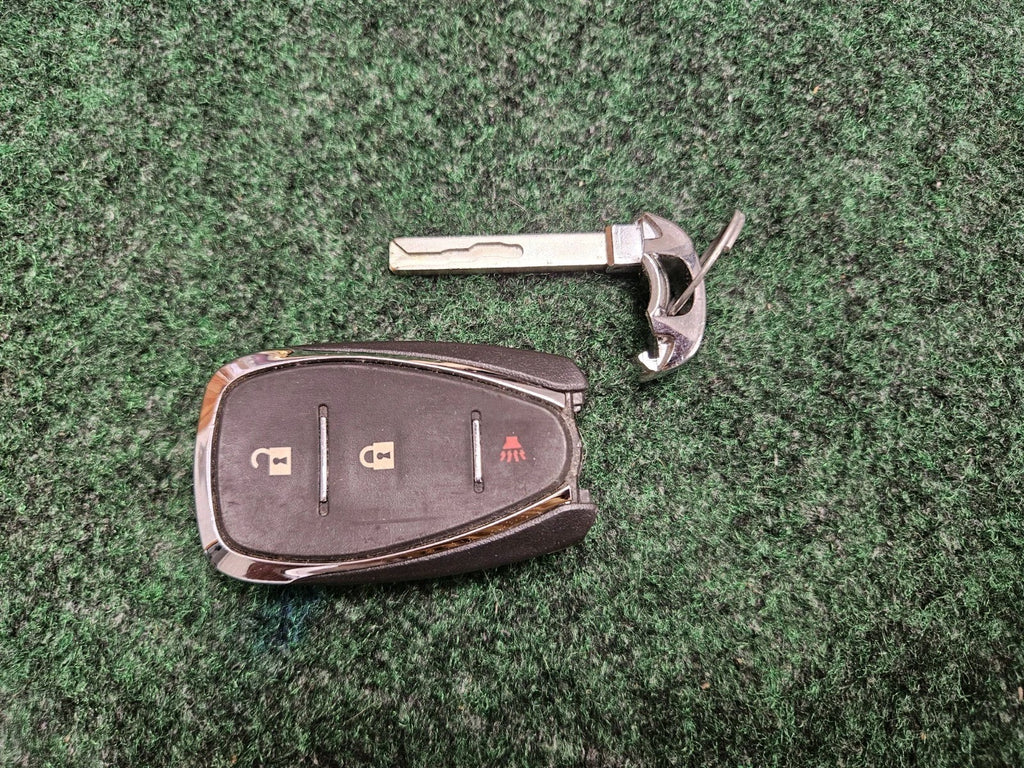 OEM Chevrolet Malibu Cruz Camaro Smart Key Fob with / 5 Buttons Used Key Cut 7S5