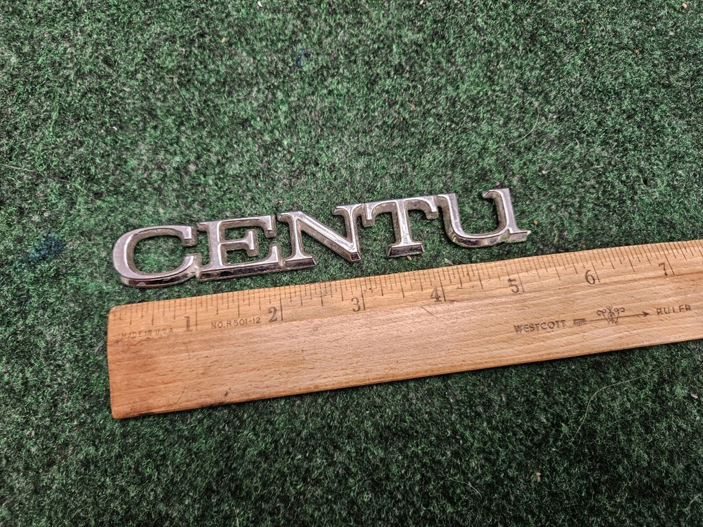 90 91 92 93 94 95 96 BUICK CENTURY SIDE EMBLEM BADGE SYMBOL LOGO CRACKED CL4