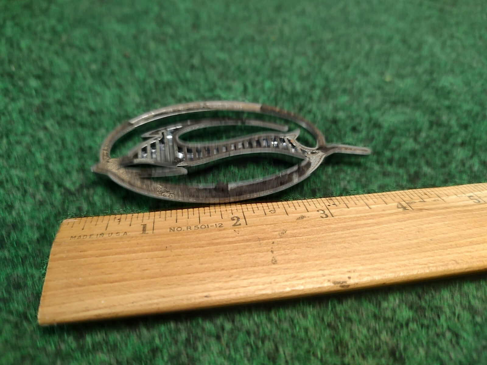 2000-2009 CHEVROLET IMPALA RIGHT SIDE QAURTER PANEL EMBLEM 10424490 3S7