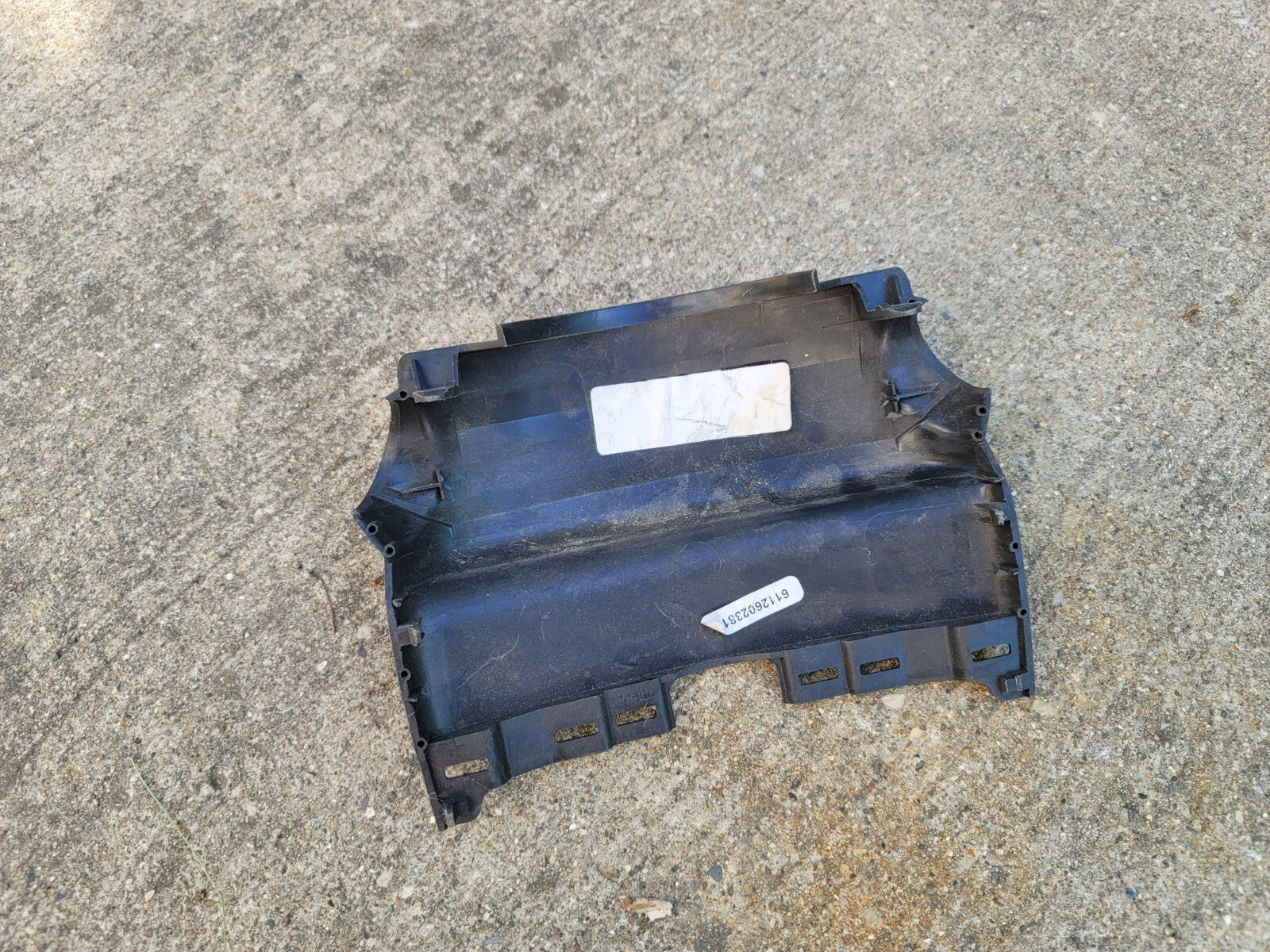2016-2018 NISSAN ALTIMA DRIVER SIDE UPPER STEERING COLUMN COVER TRIM PANEL LT1