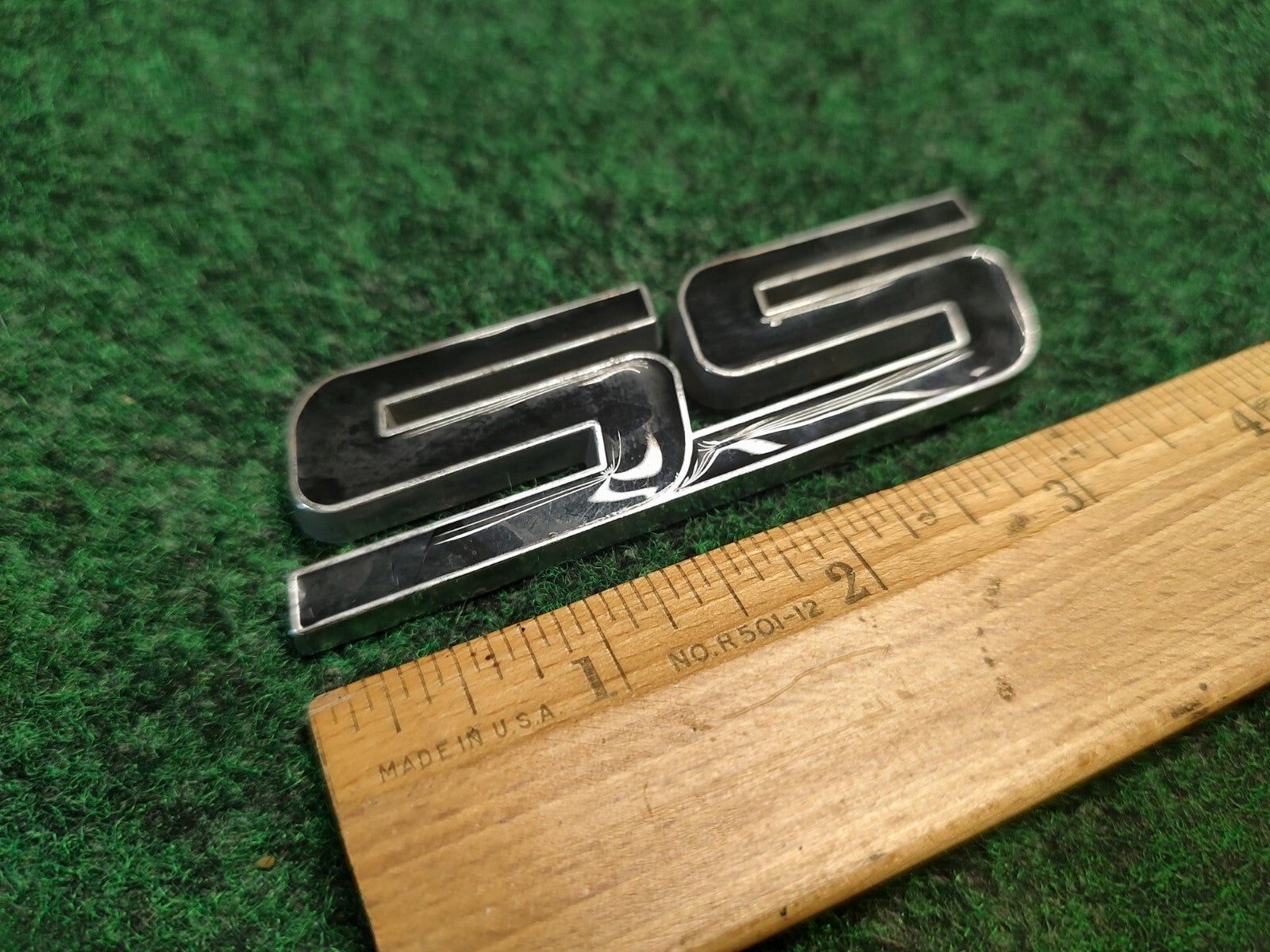 OEM Trunk and Fender SS Emblem Badge Pearl White Fits 06-19 Chevrolet 4S3