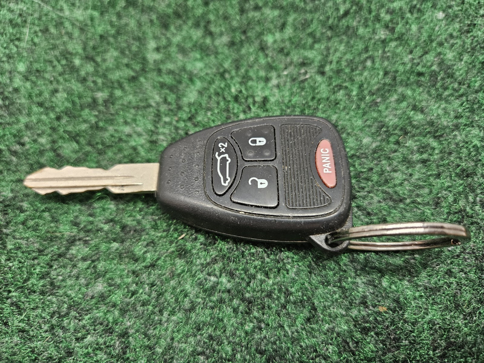 OEM CHRYSLER PACIFICA JEEP LIBERTY KEYLESS REMOTE KEY FOB KEY Used Cut Key GL3