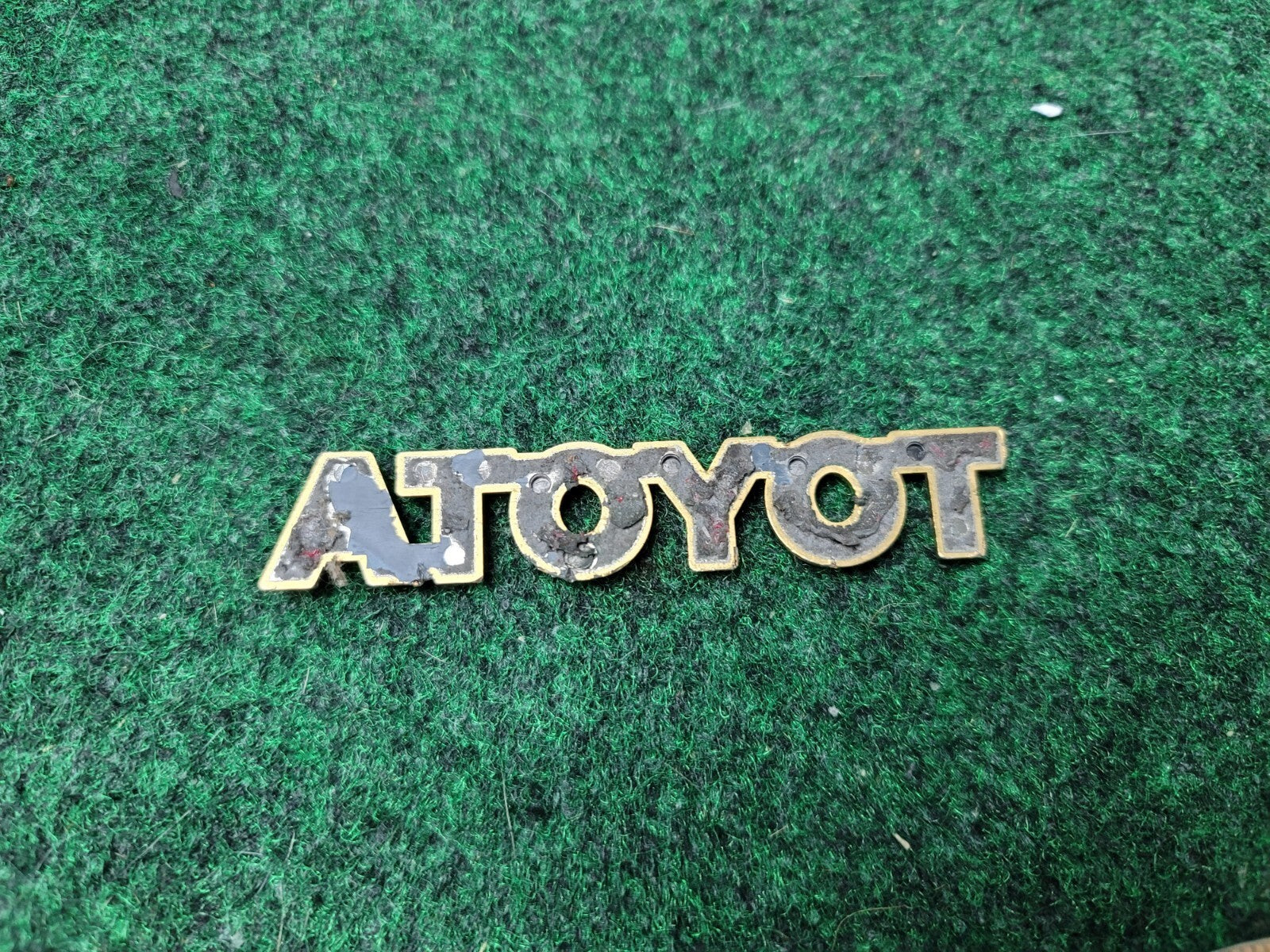 Toyota Camry Emblem Logo Letter Badge Trunk Rear Gold 4 Inch OEM Name Plate 10L3