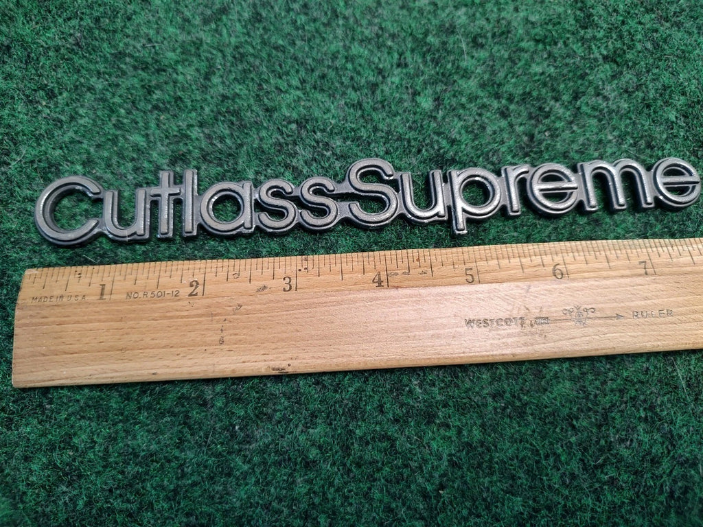 1991-1997 Oldsmobile Cutlass Supreme GM Rear Nameplate Emblem  Badge 2S2