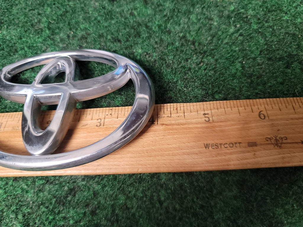 Toyota Chrome Emblem Logo Symbol Name Plate Unknown Model 4" 5S8