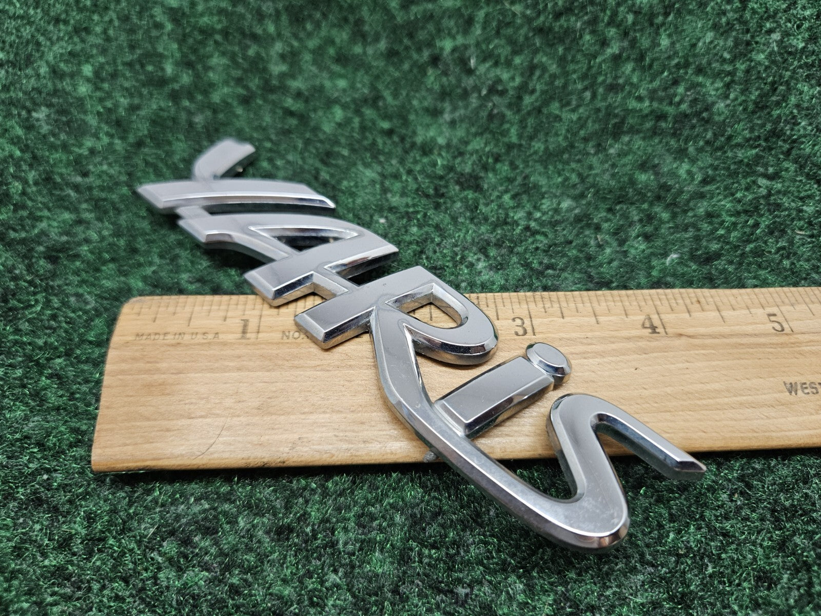 2006-2011 TOYOTA YARIS REAR EMBLEM LOGO BADGE SYMBOL CHROME LETTERS OEM GL1