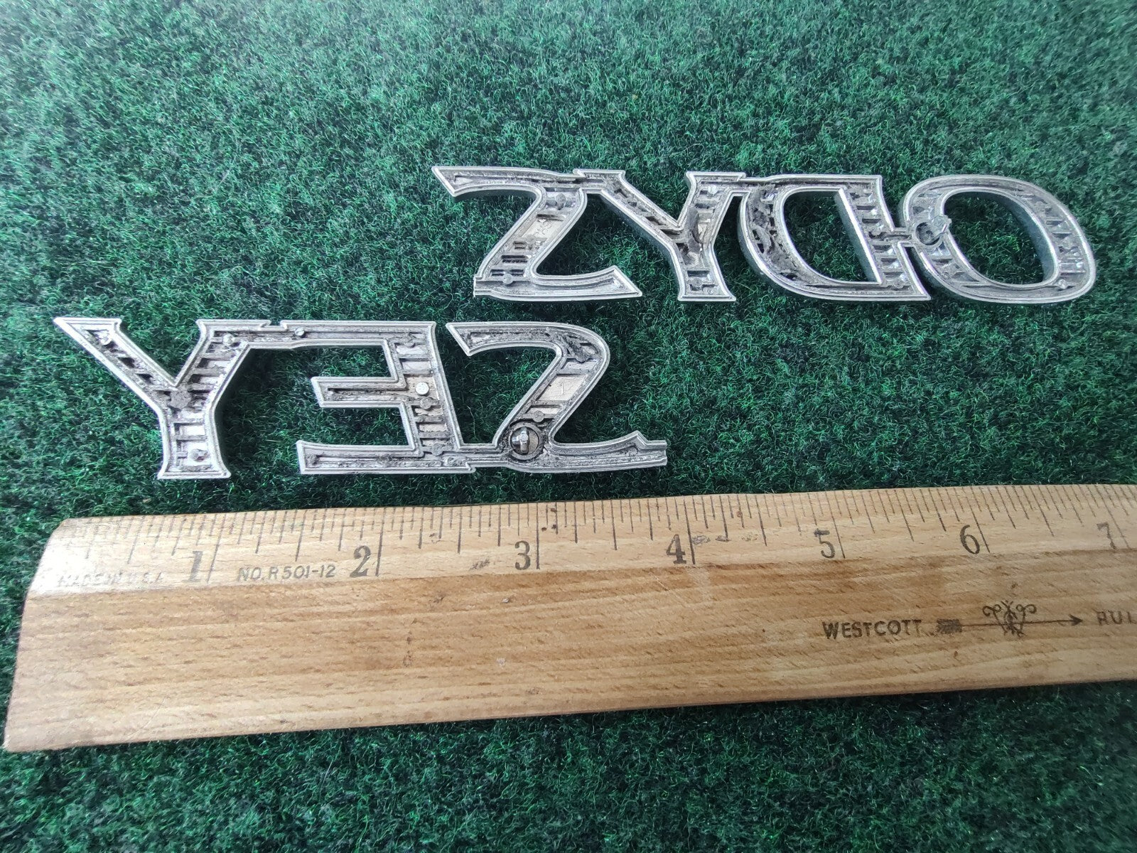 05-10 HONDA ODYSSEY REAR GATE LID EMBLEM LOGO BADGE SYMBOL CHROME LETTERS 6S8
